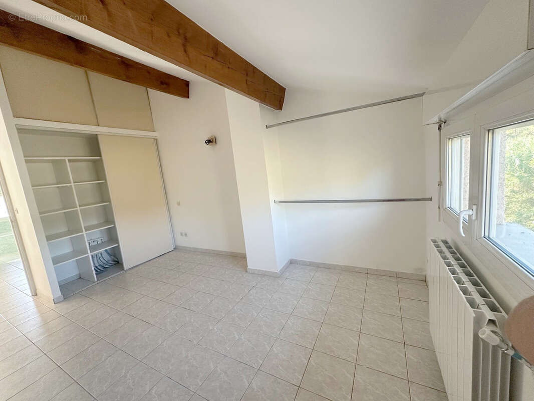 Appartement à SAINT-JEAN-DE-VEDAS