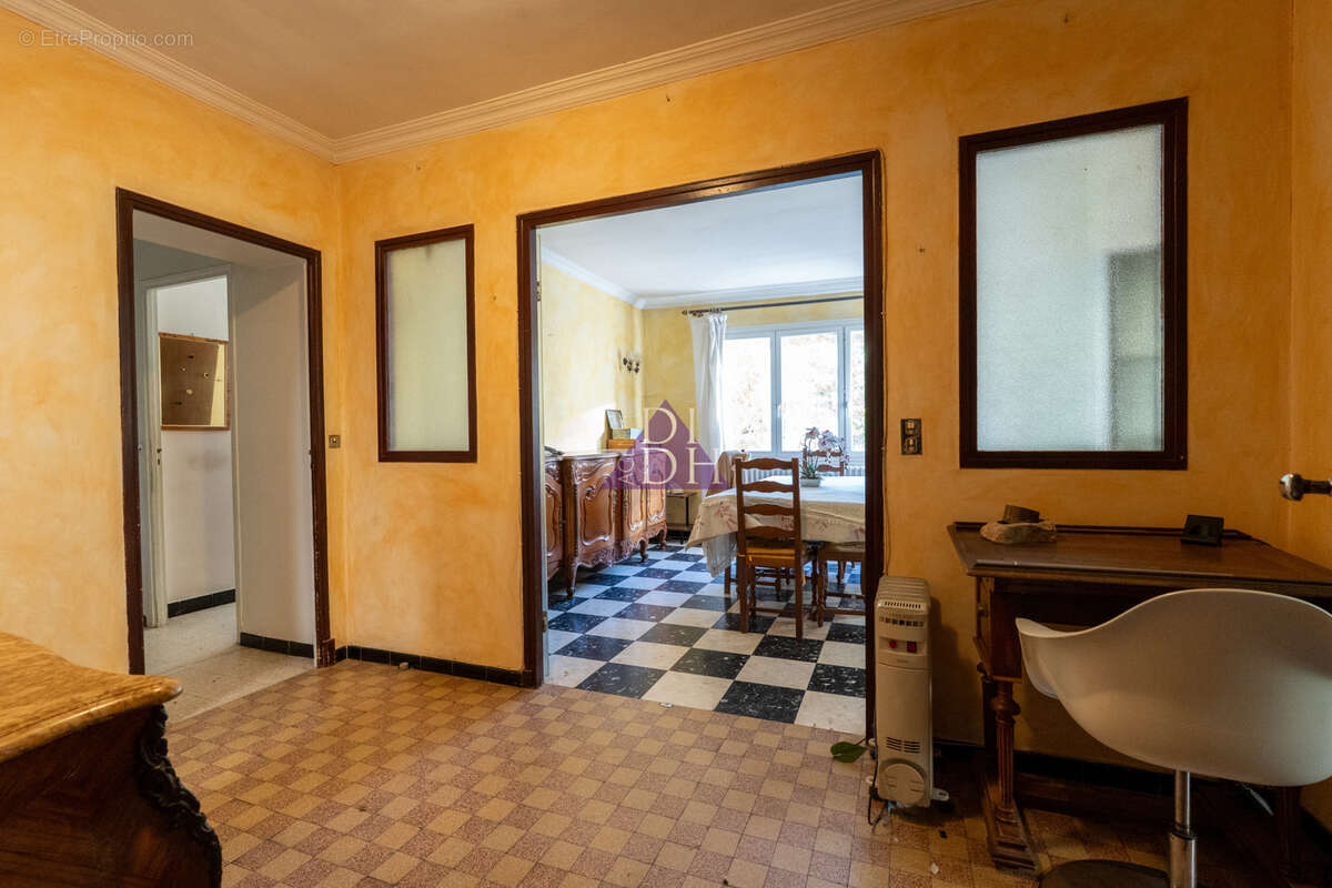 Maison à BORMES-LES-MIMOSAS