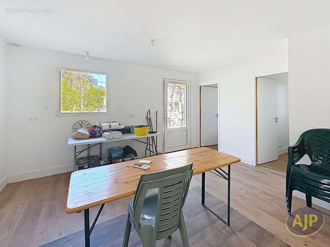 Maison à SAINT-URBAIN