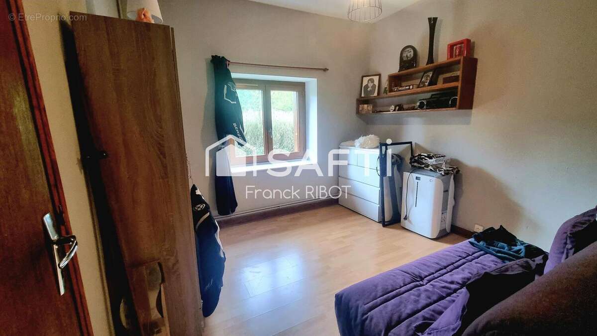 Maison 95 m² à Savigny-En-Terre-Plaine  - photo 8