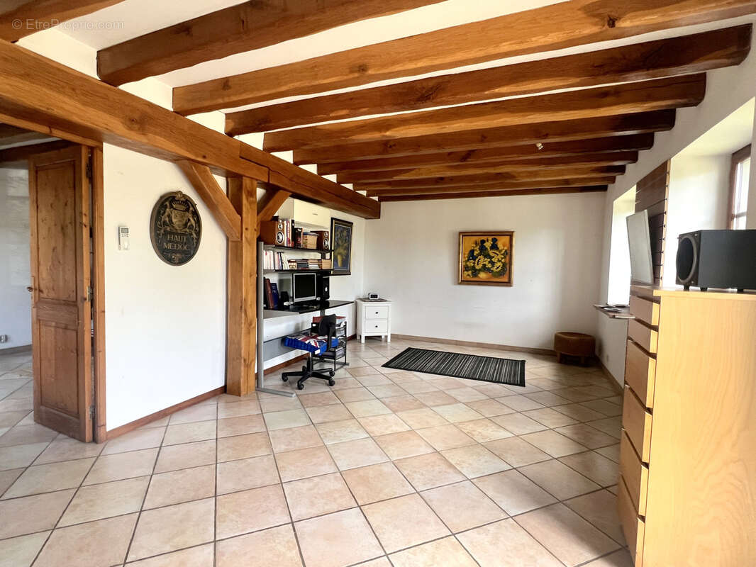 Maison à VERT-EN-DROUAIS