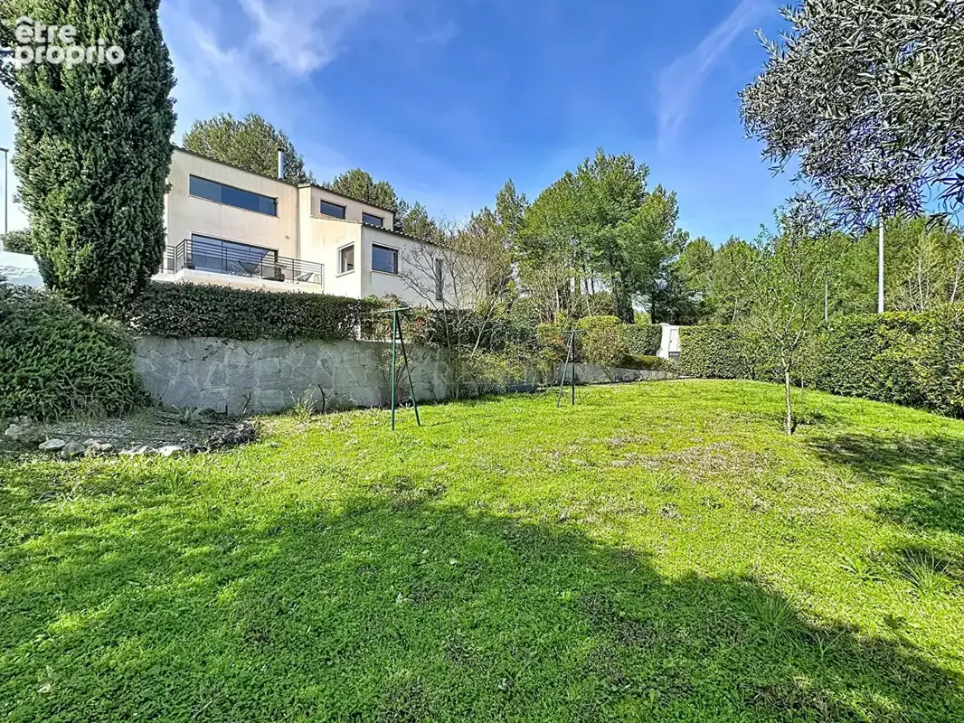 Villa d'architecte baignée de lumière. - photo 16