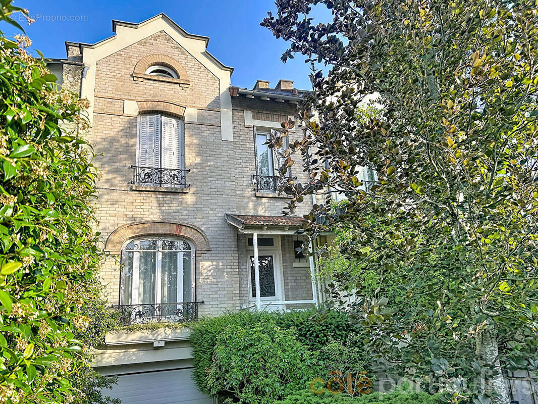 Maison à SAINT-MAUR-DES-FOSSES