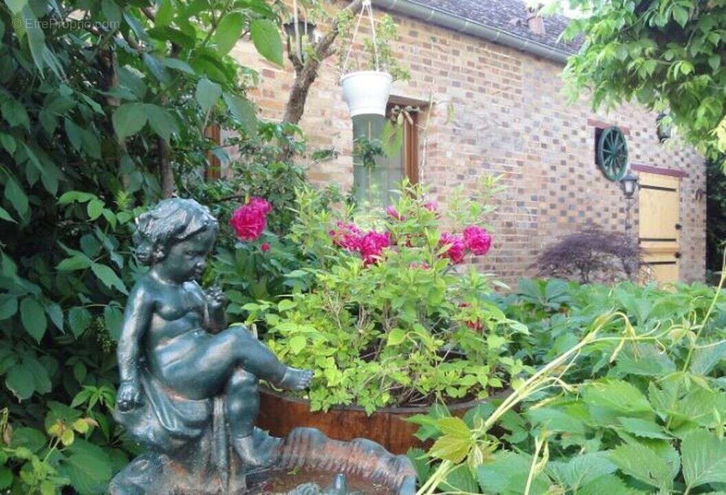 Deux maisons pour la même propriété, ancien prieuré, entre - photo 3