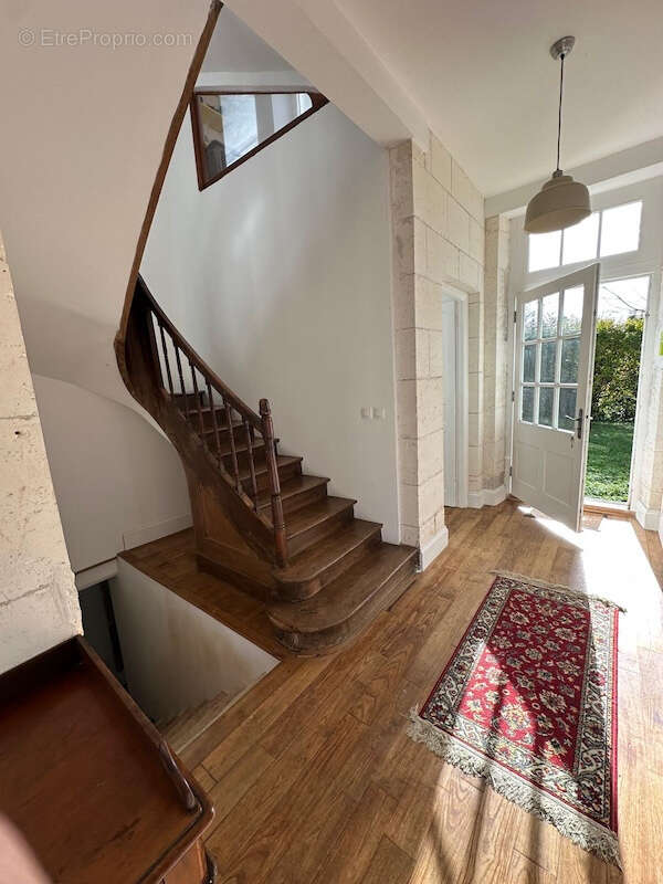 Maison à MONTIGNAC-LE-COQ