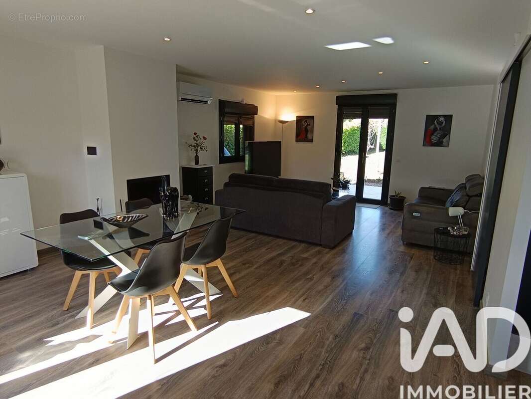 Photo 8 - Maison à CHAMBONAS