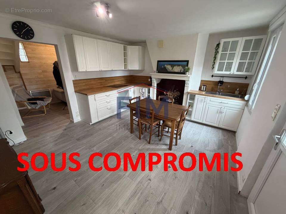 Maison à LE HOULME