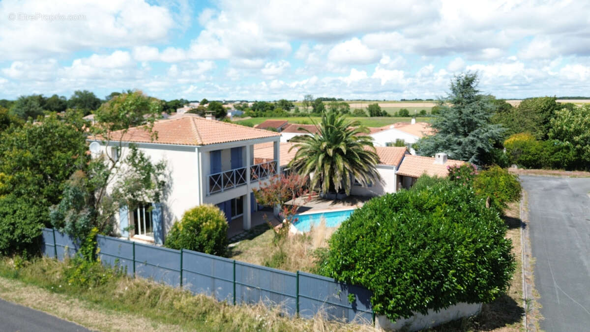 Maison à SAINT-GEORGES-DE-DIDONNE
