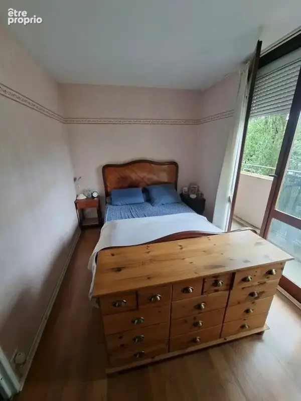 PAU T3 au Deuxième étage avec ascenseur, cave et locataire en place - photo 4