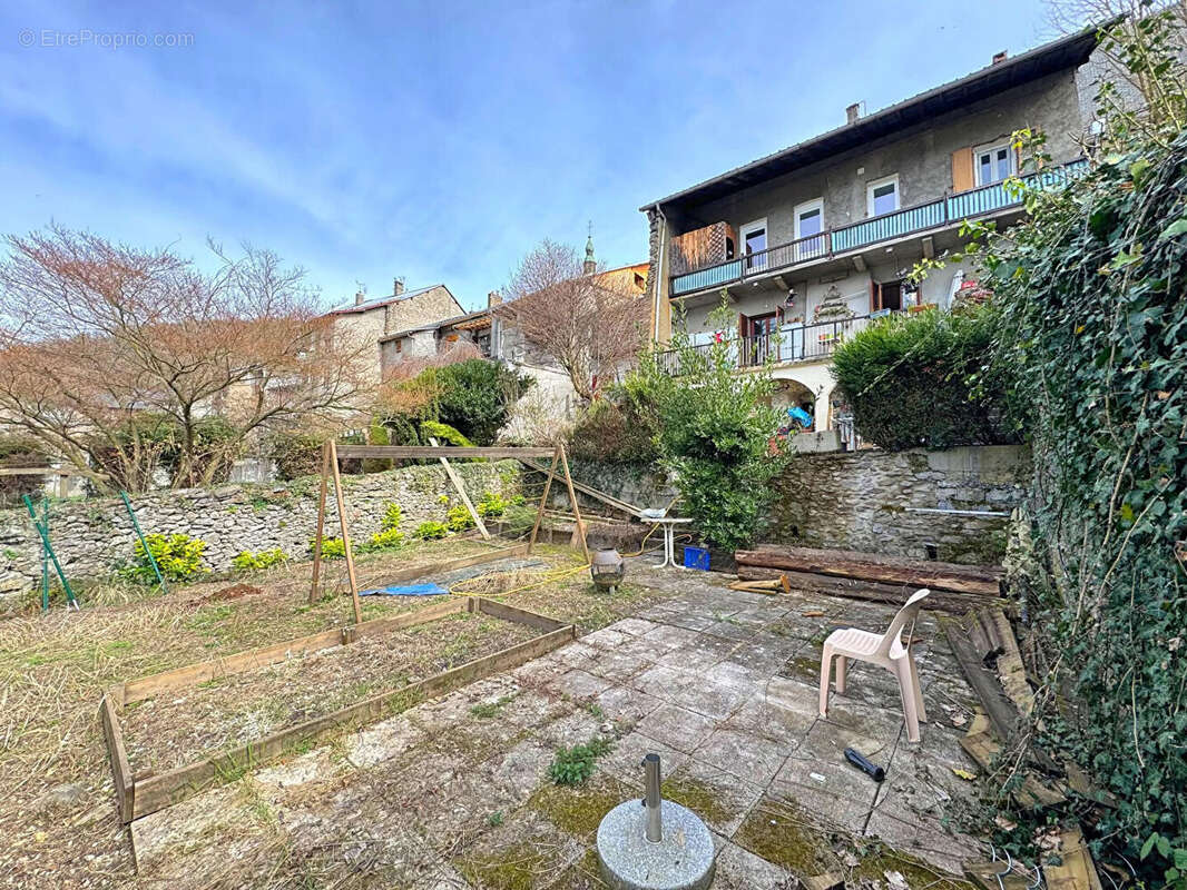 Commerce à ALBERTVILLE