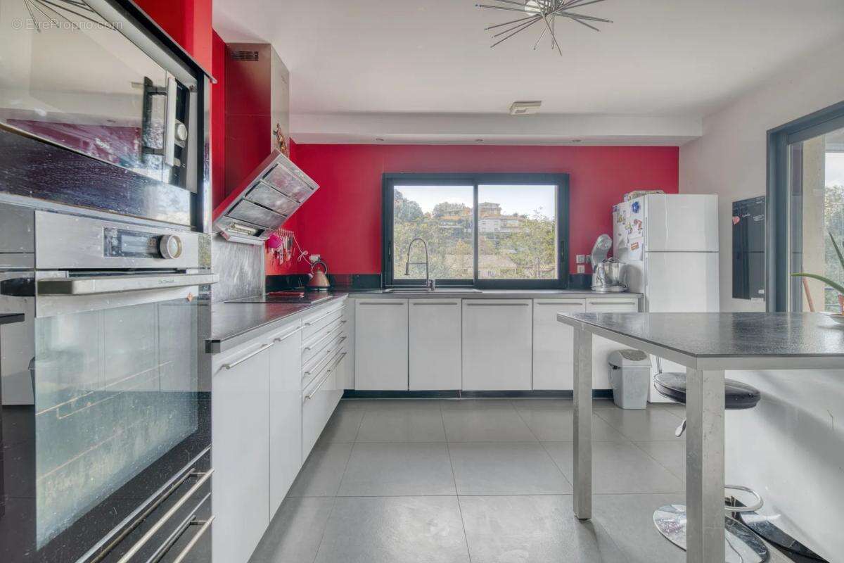 Maison à LACROIX-FALGARDE