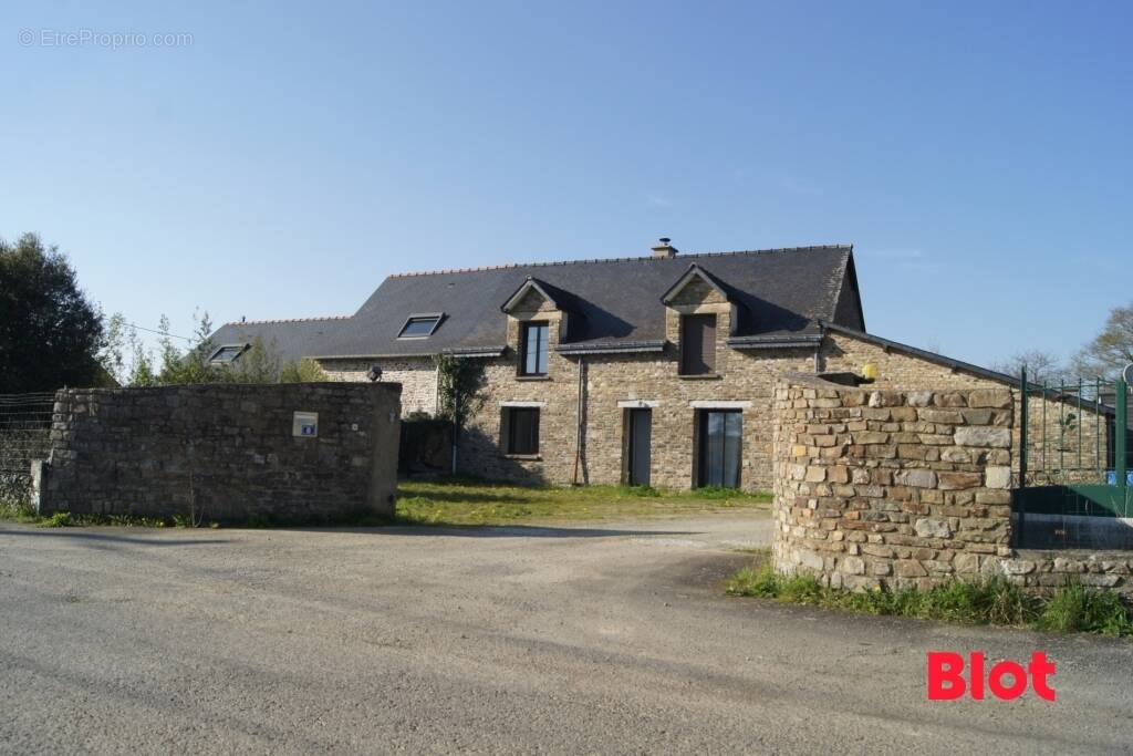 Maison à BAIN-DE-BRETAGNE