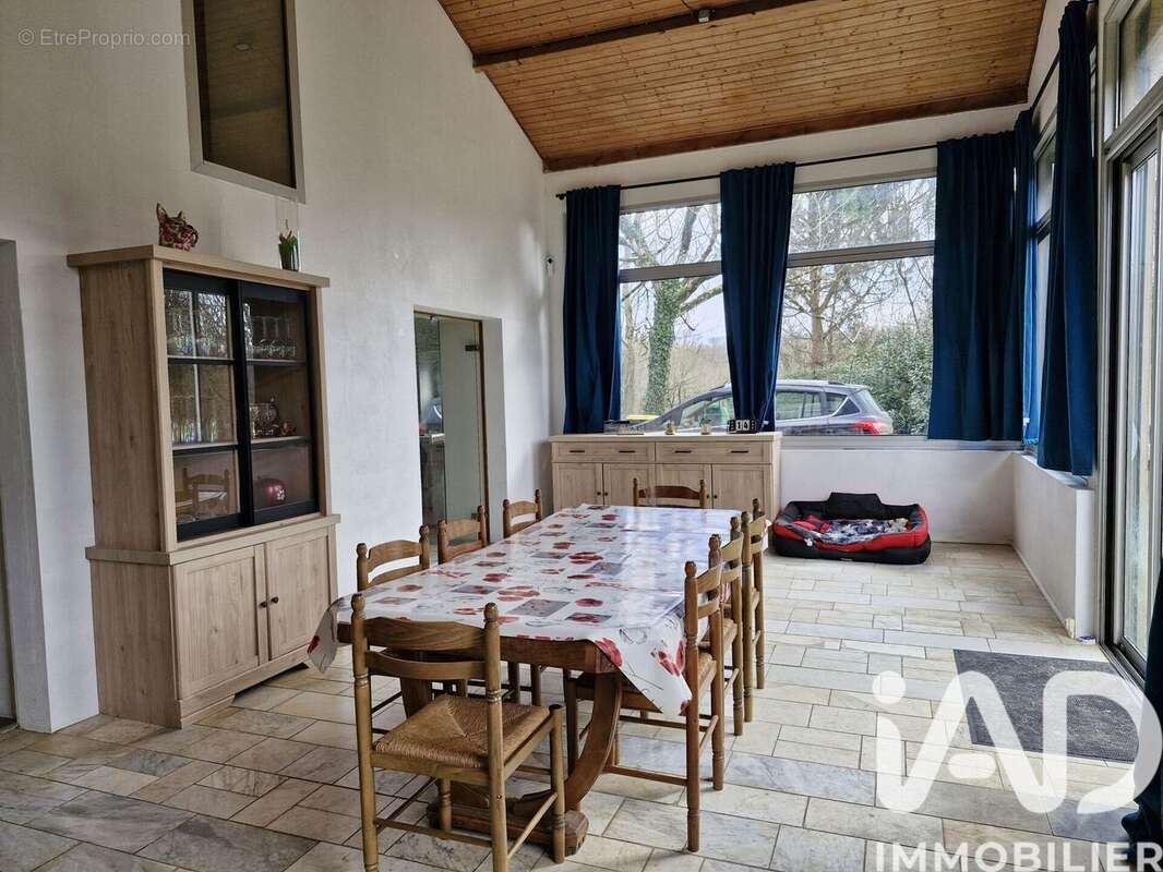 Maison 192 m² à Lizant  - photo 3