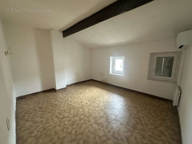 Appartement à SERVIAN