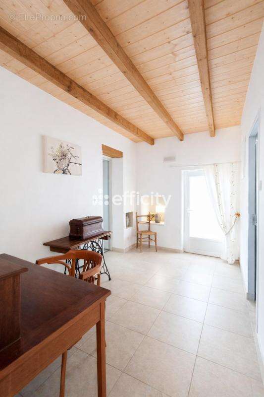 Maison 139 m² à Chaunay  - photo 8