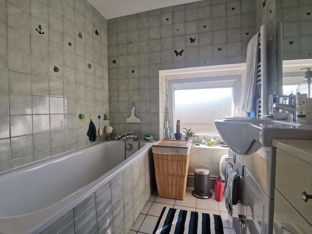 Appartement 2 chambres - garage - cave - centre ville - photo 12