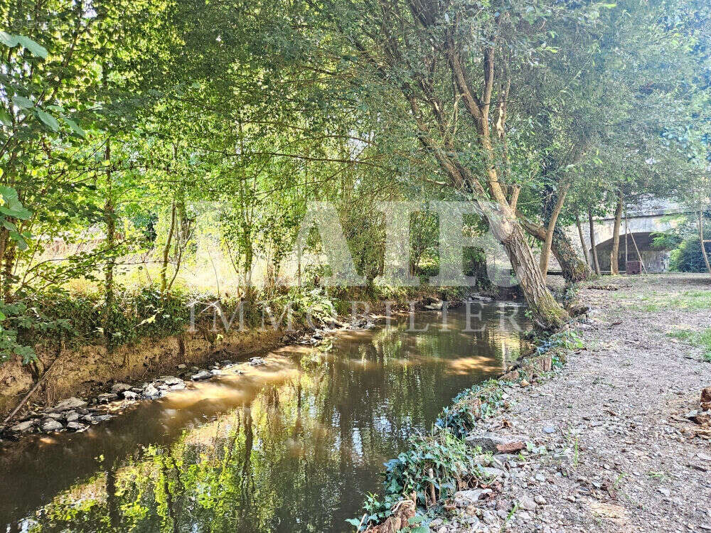 Maison à SAINT-LEONARD-DES-BOIS