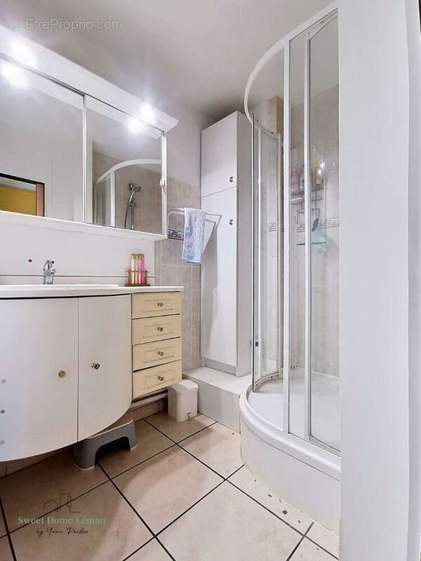 THONON LES BAINS - Appartement T4 - 83 m² - photo 12