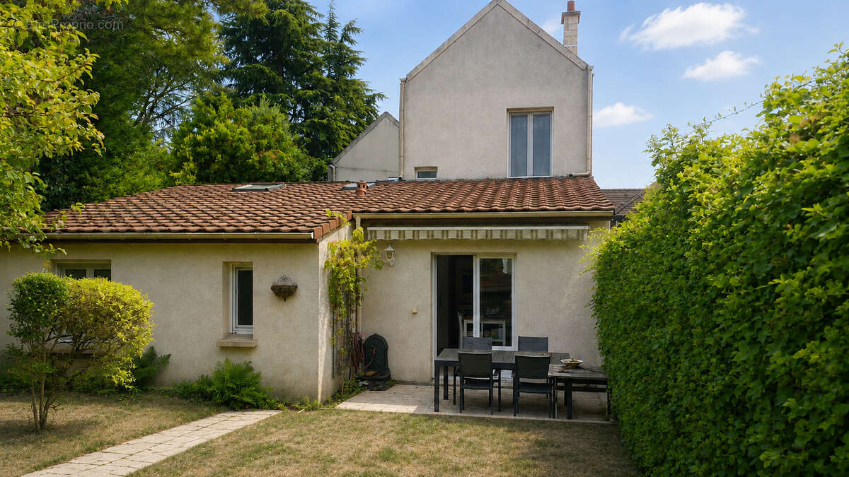 Maison à YERRES