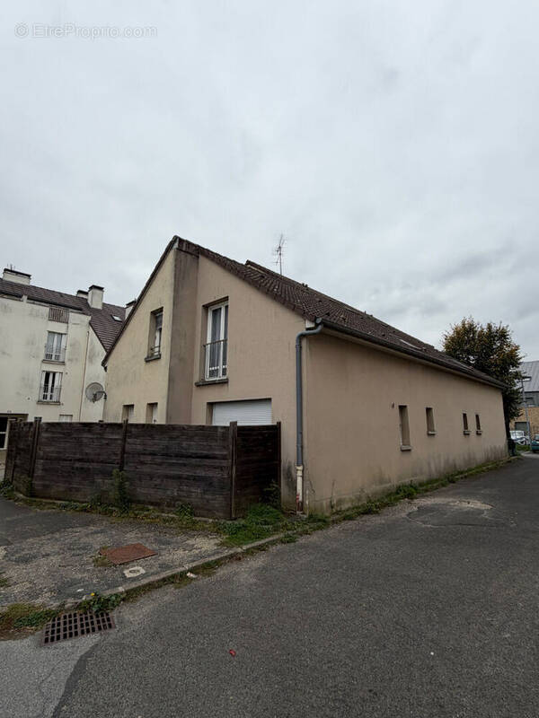 Appartement à LARDY