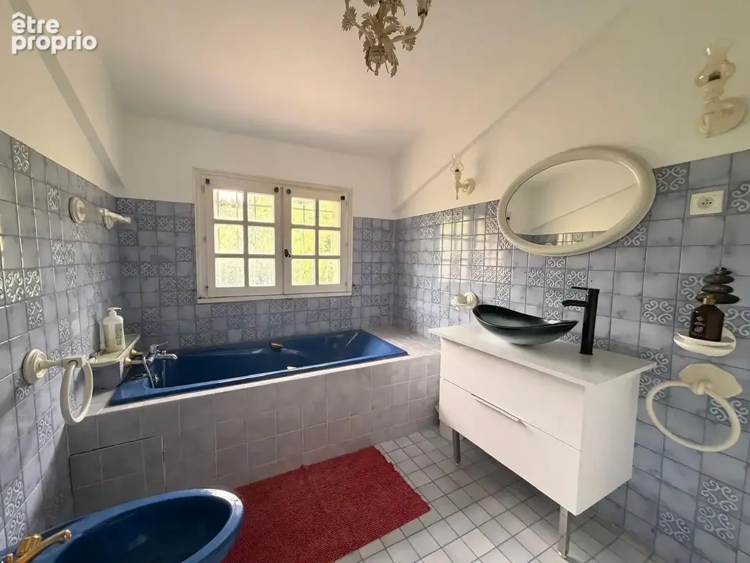 NIMES LA CIGALE Magnifique bastide 6 pièces de 210 m2 avec jardin et piscine - photo 12