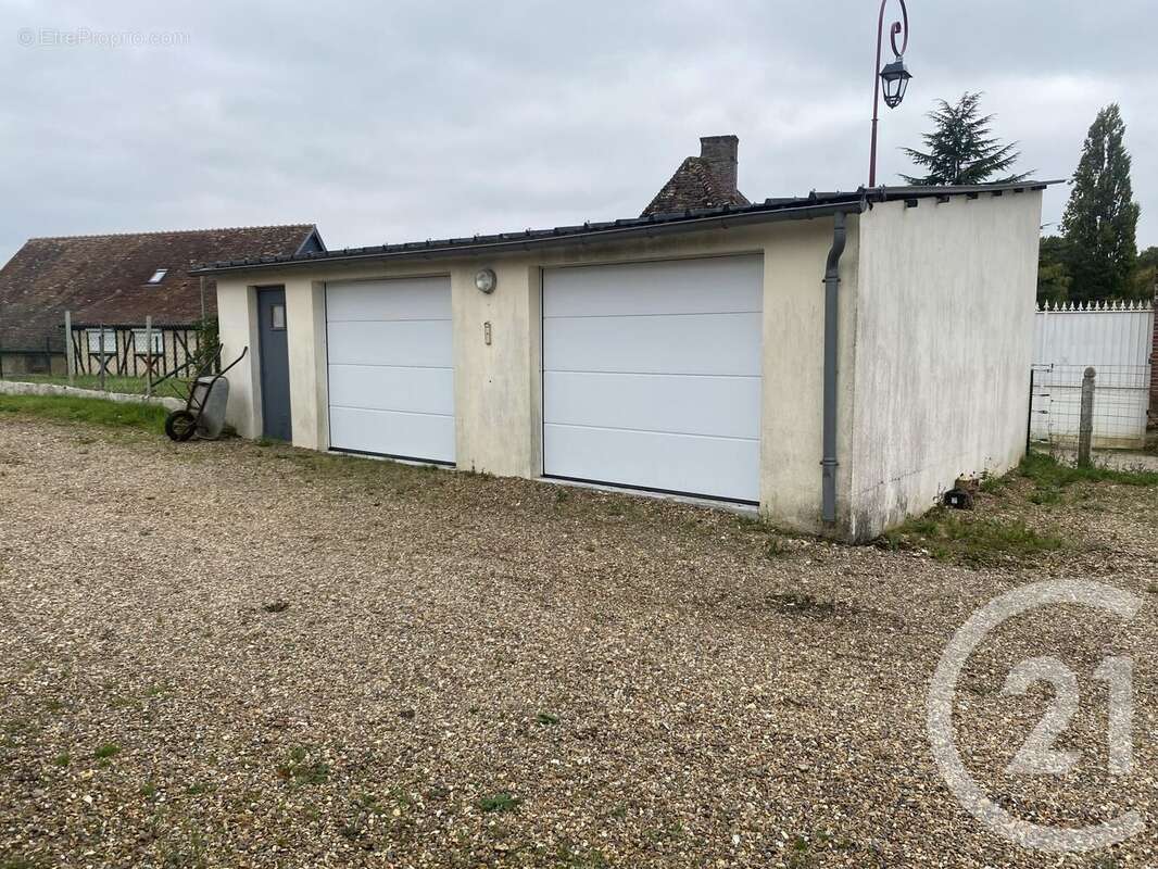 Photo 2 - Maison à SAINT-GERMAIN-LA-POTERIE