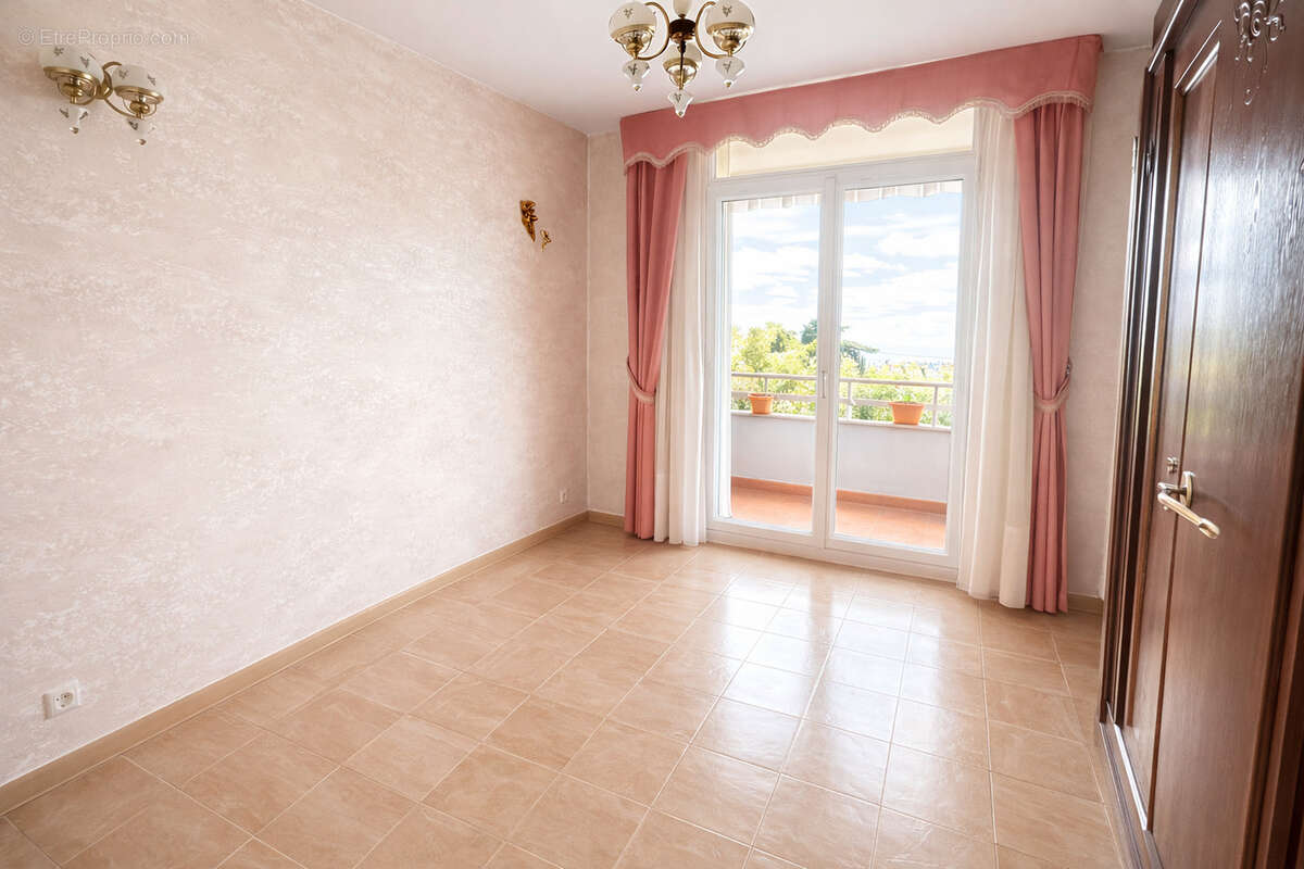 Appartement à LYON-5E