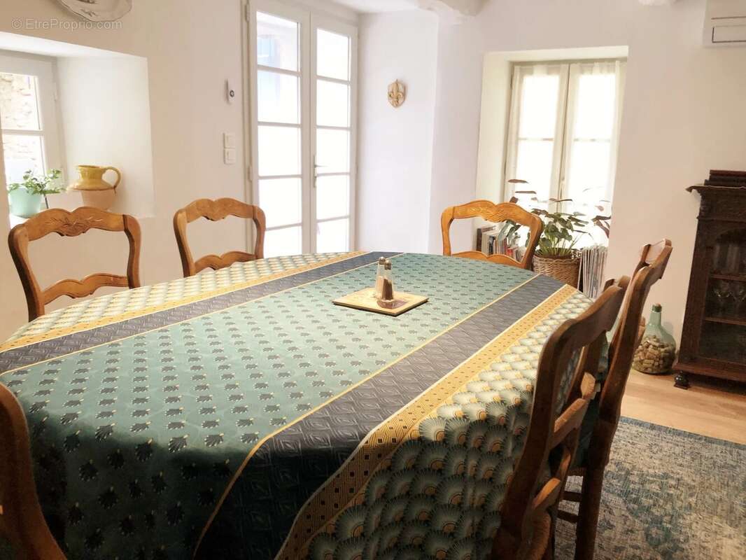 Maison à CAUNES-MINERVOIS