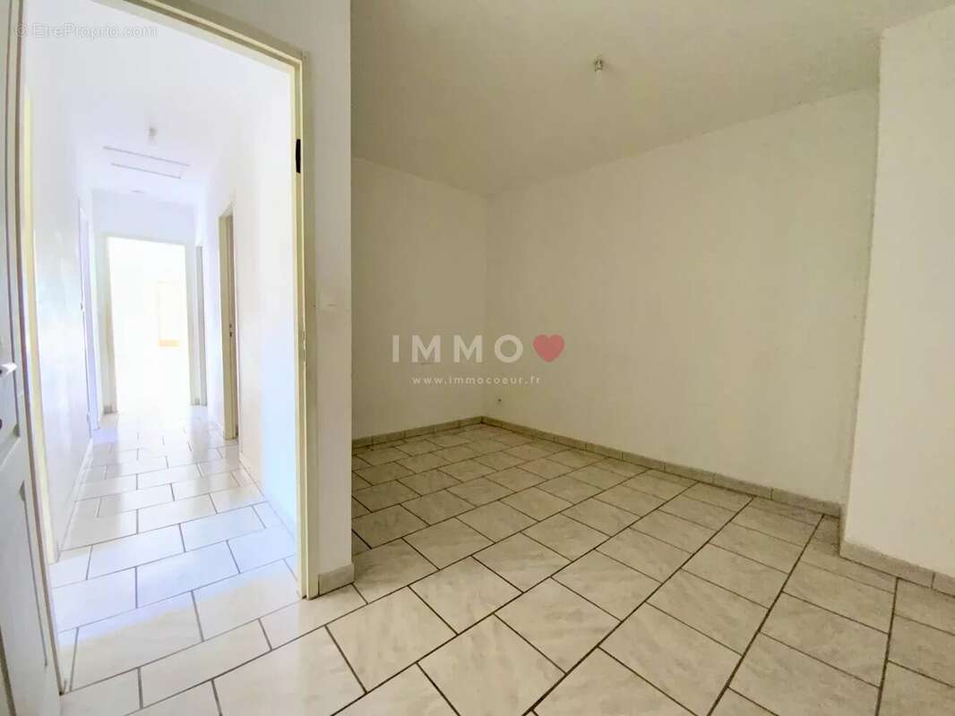 Maison à BEAUVAIS-SUR-MATHA