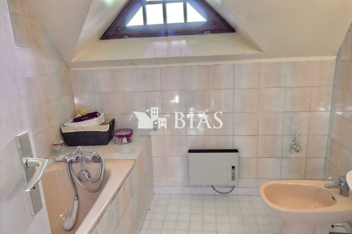 Maison à PONT-L'EVEQUE