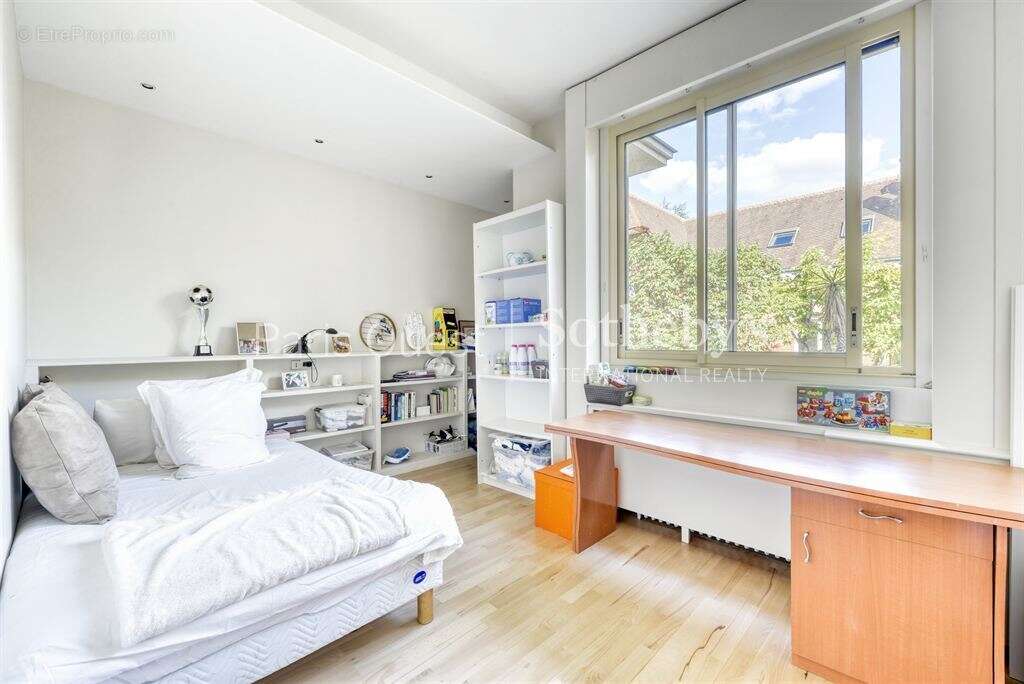 Maison à NEUILLY-SUR-SEINE