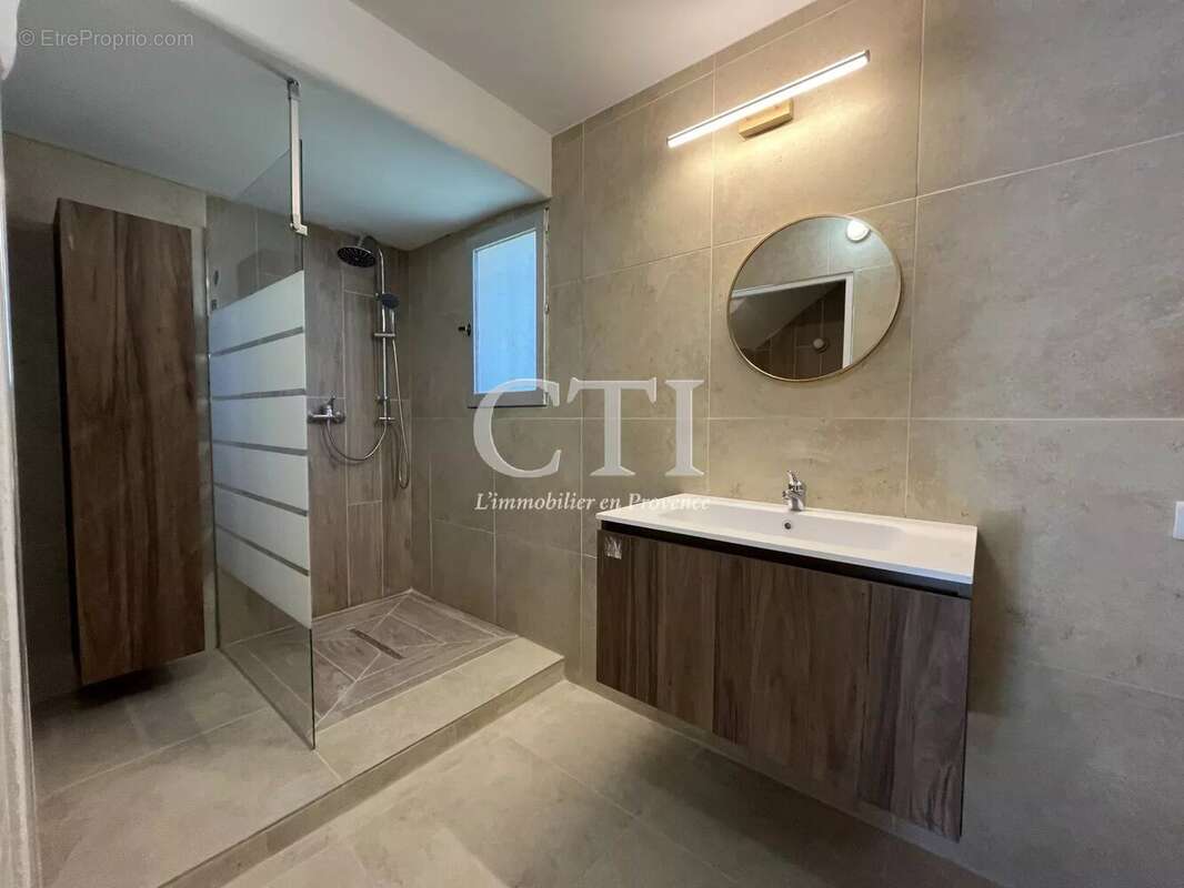 Maison à VAISON-LA-ROMAINE