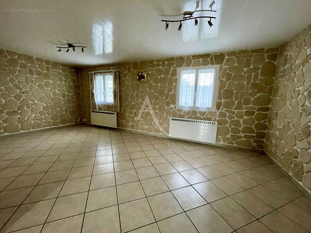 Maison à SAINT-MICHEL-EN-L'HERM
