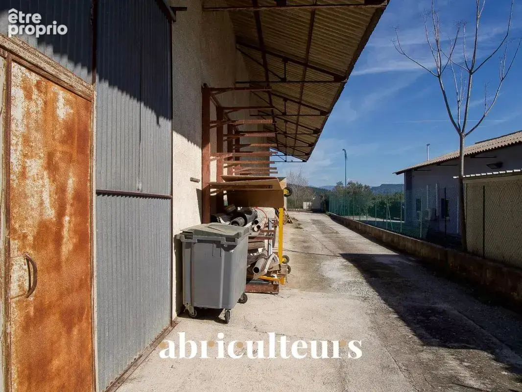 Le Muy - bâtiment commercial et entrepôt à vendre, zone d'activité dynamique proche A8.(83490) - photo 10