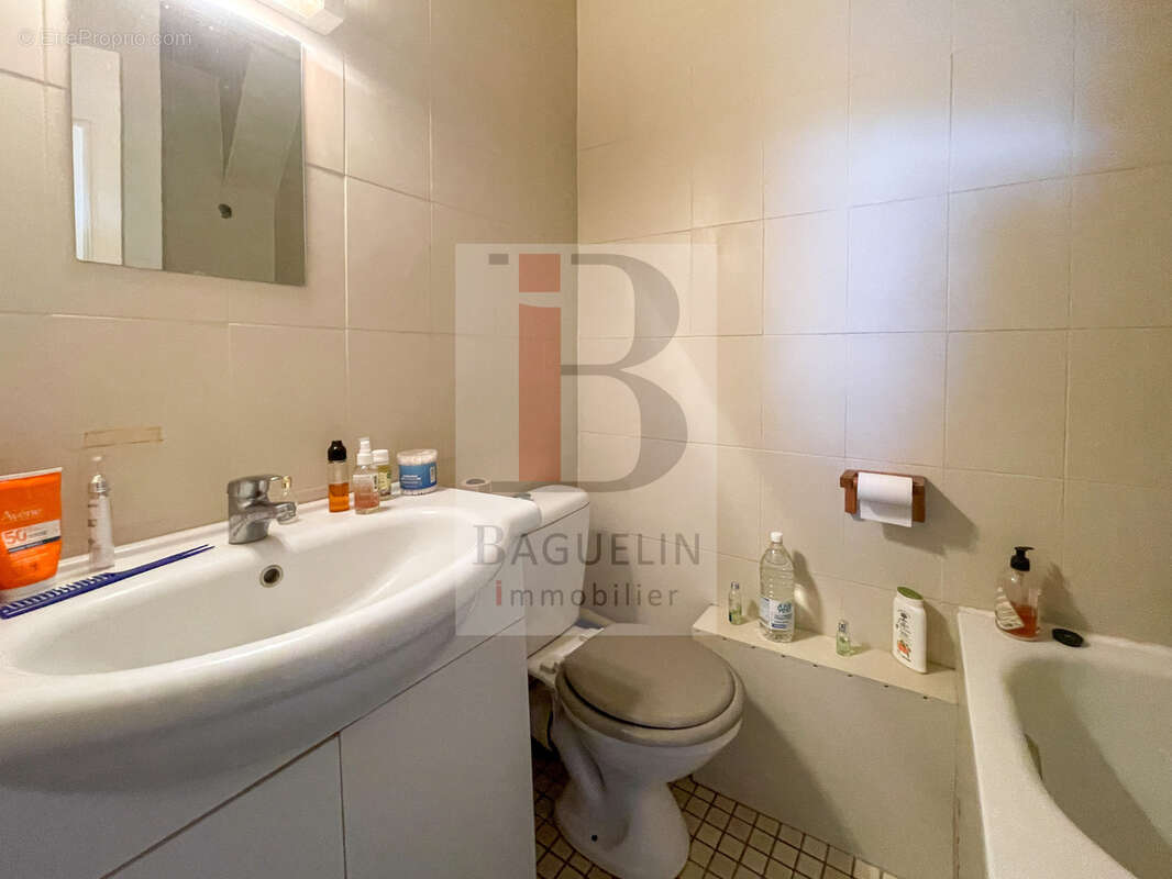 Appartement à FOURAS