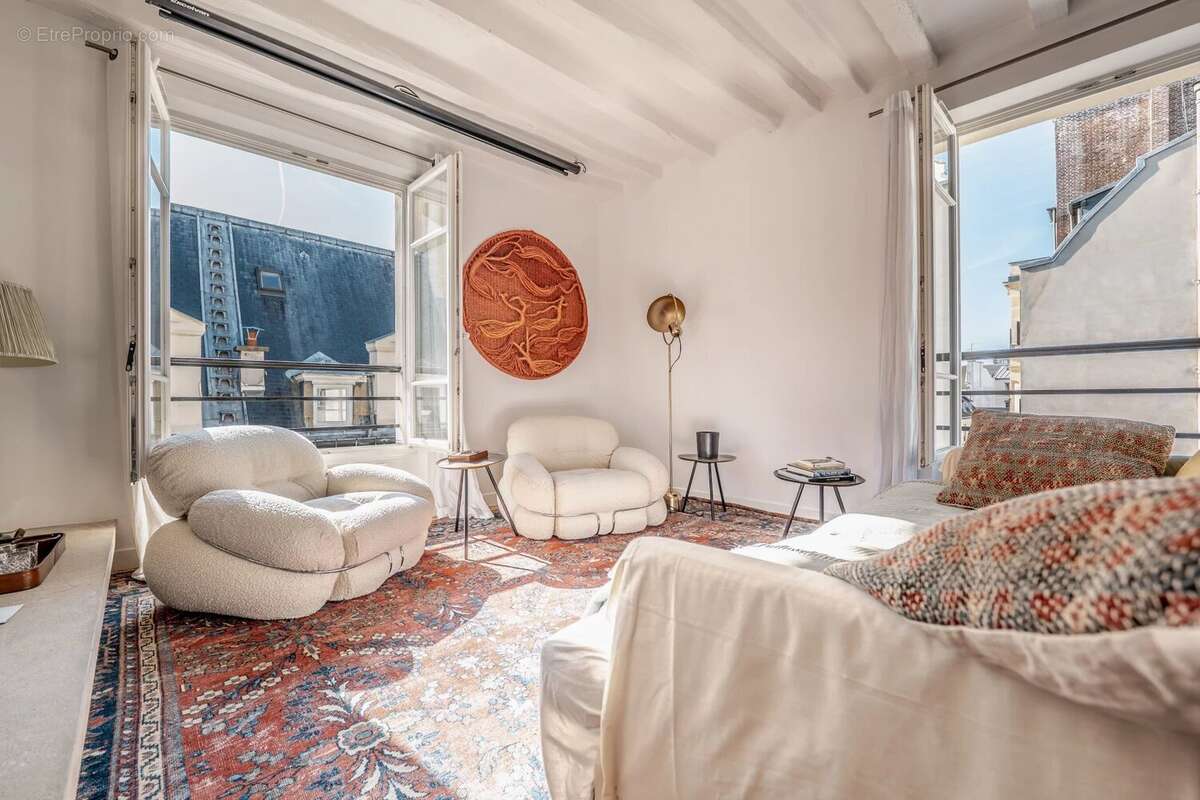 Appartement à PARIS-3E