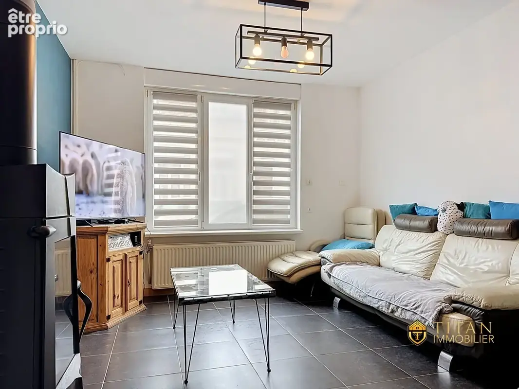 Maison mitoyenne de 71 m² habitables  2 chambres - Jardin exposé sud  Cave - Dunkerque (59640) - TITAN IMMOBILIER 