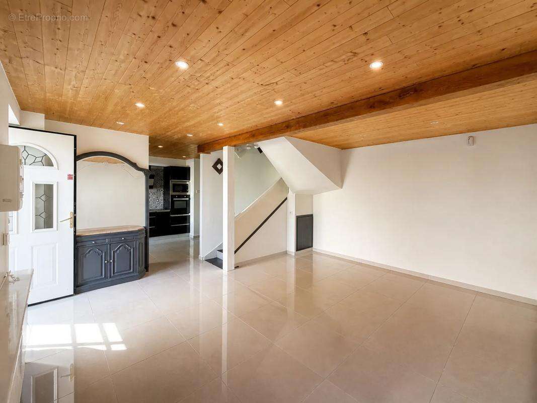 Maison de 4 pièces de 95 m² à Plussulien - photo 4