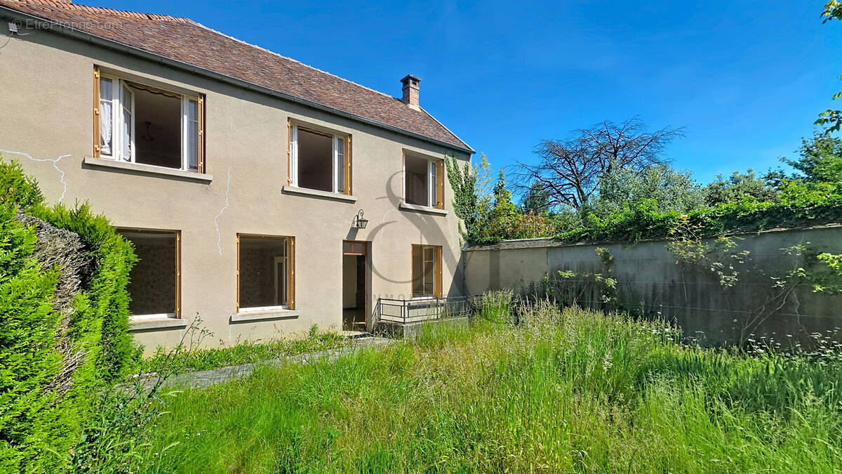 Maison à BRANSLES