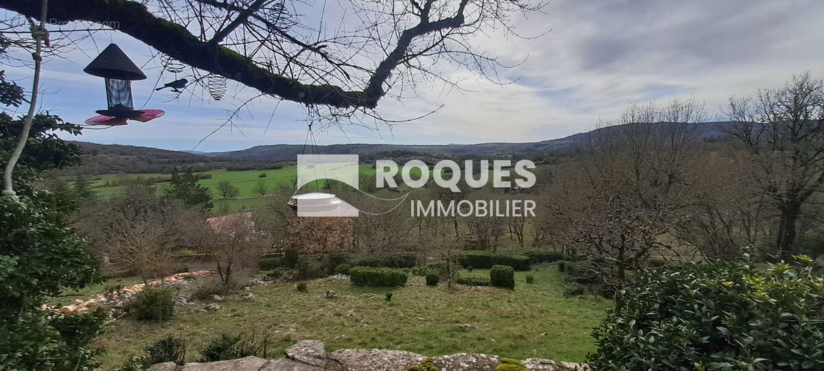 Maison en pierre de 104,65 m2 sur terrain attenant de 9420m2 - photo 9