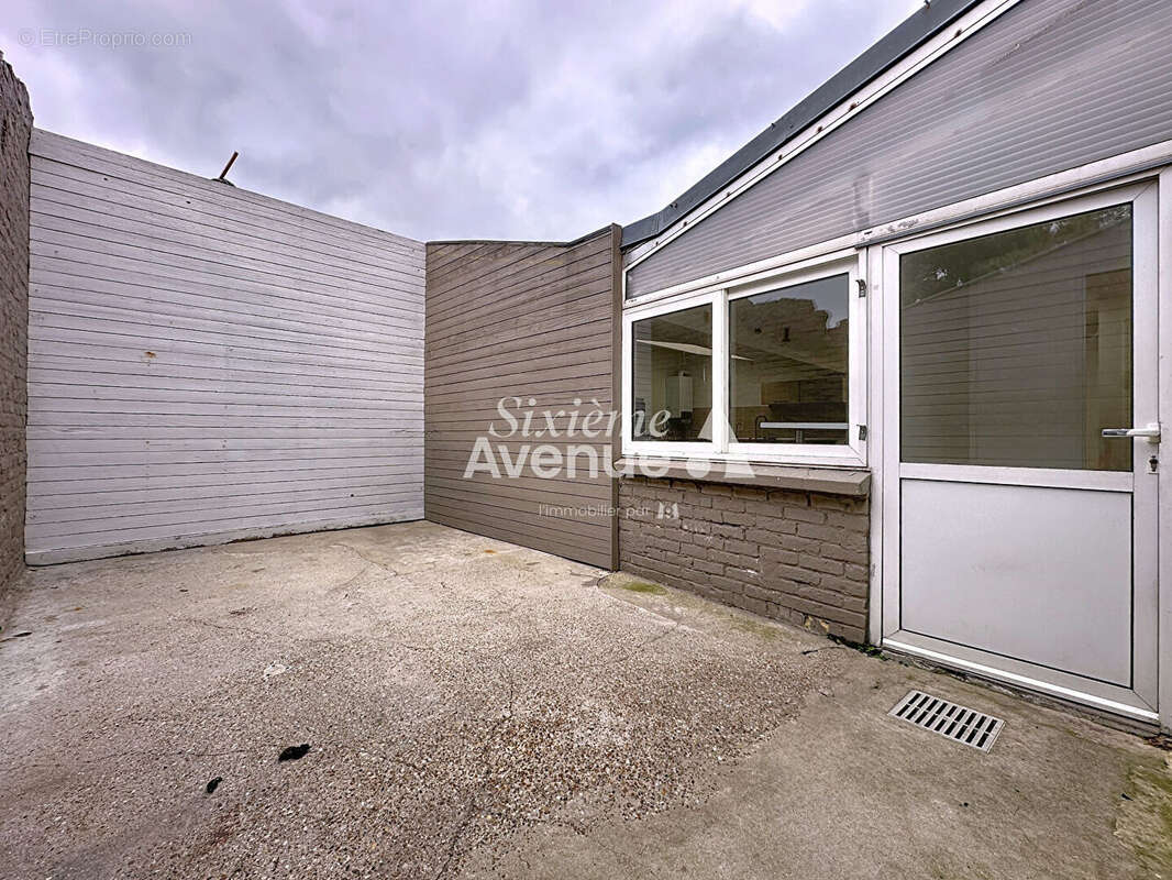 Maison à ARMBOUTS-CAPPEL