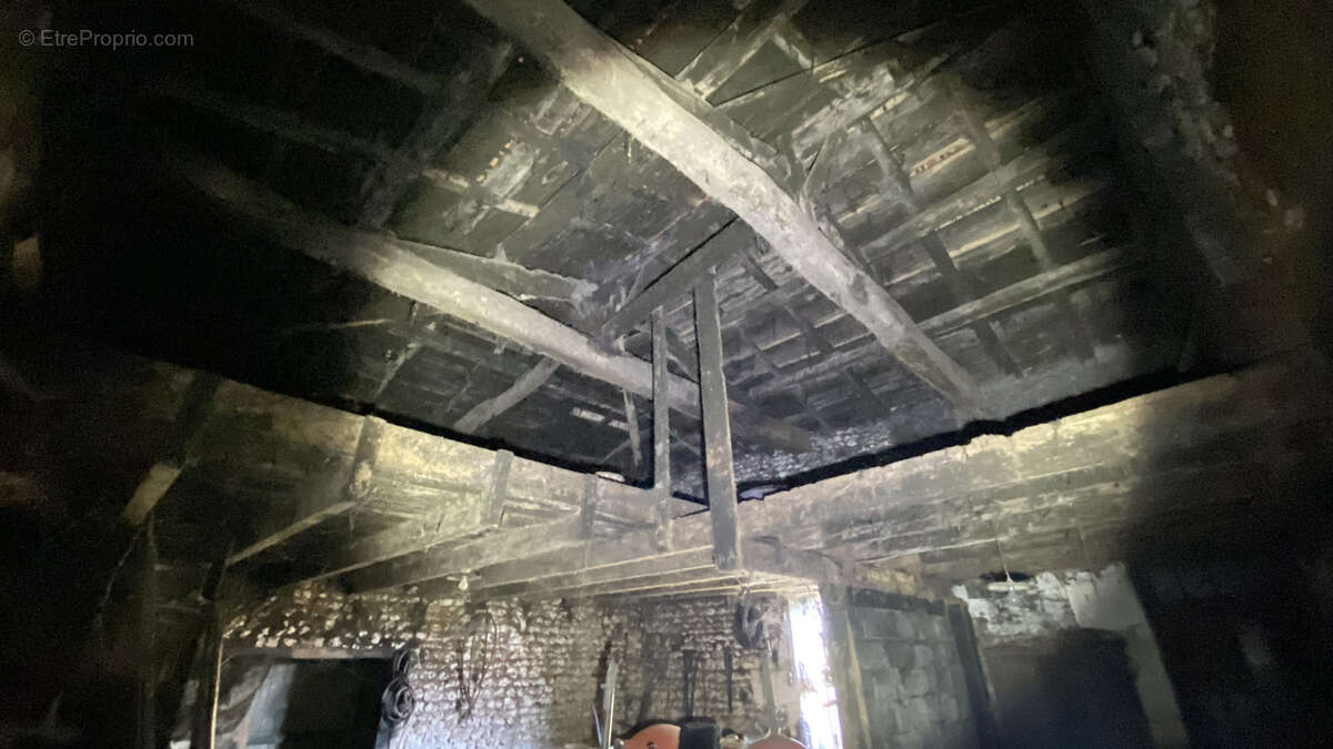 Maison à CHENAC-SAINT-SEURIN-D&#039;UZET