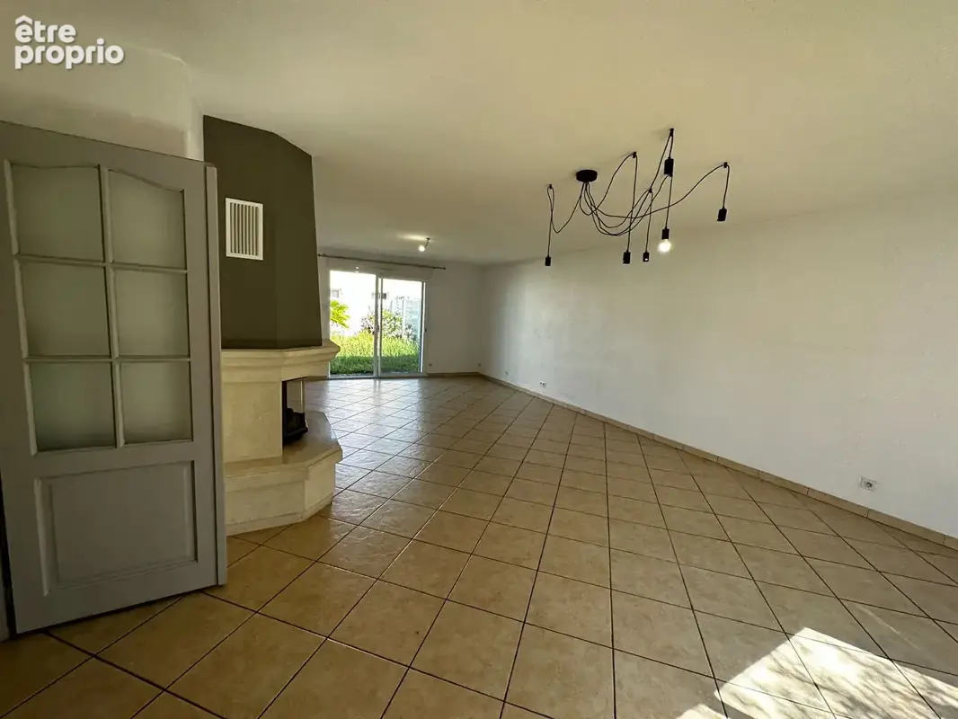 LES SORINIERES : Maison contemporaine au calme avec 3 chambres et garage - photo 4