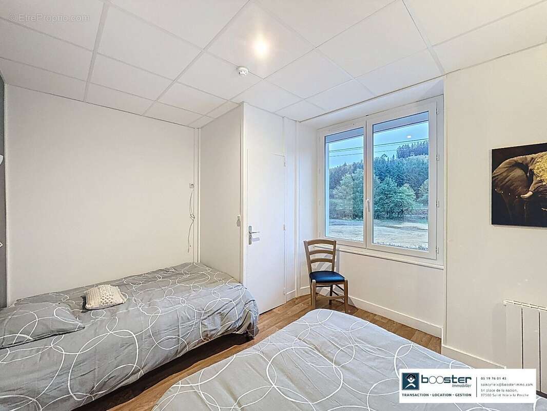 Commerce à COMPREIGNAC