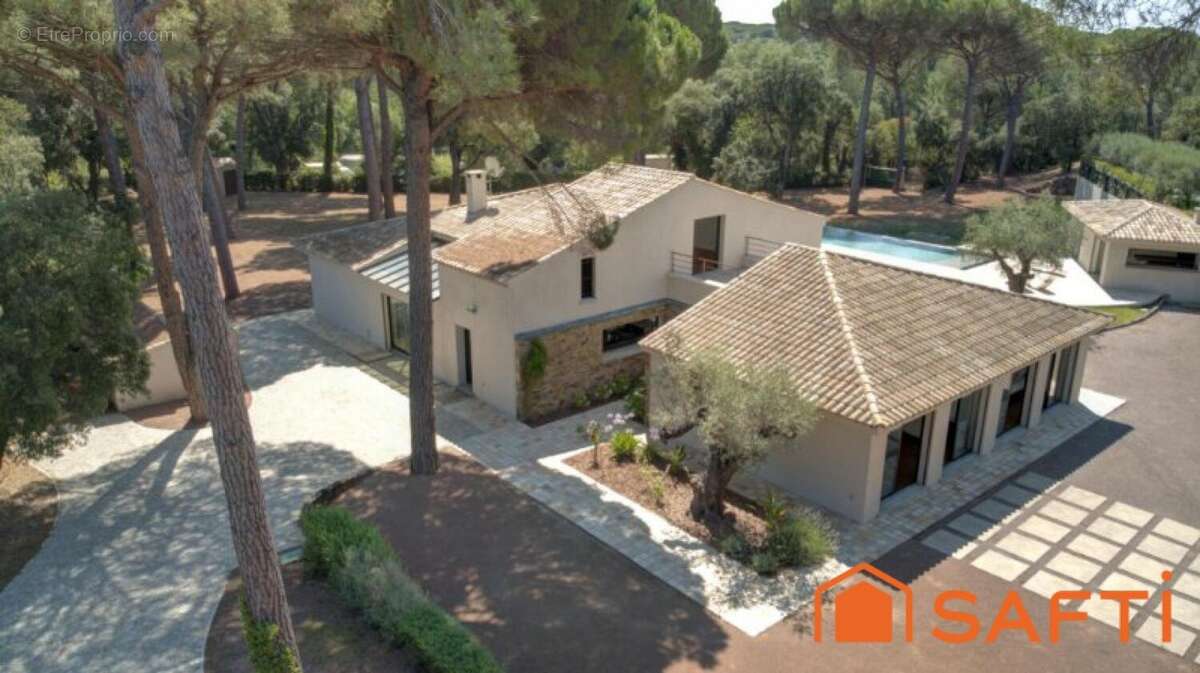Photo 4 - Maison à ROQUEBRUNE-SUR-ARGENS