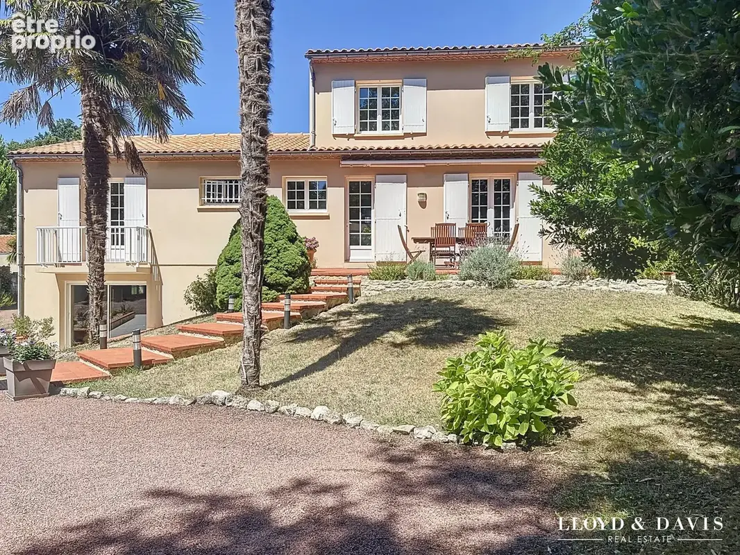 Maison 7 pièces 263 m² à vendre à Meschers-Sur-Gironde (17132) - photo 7