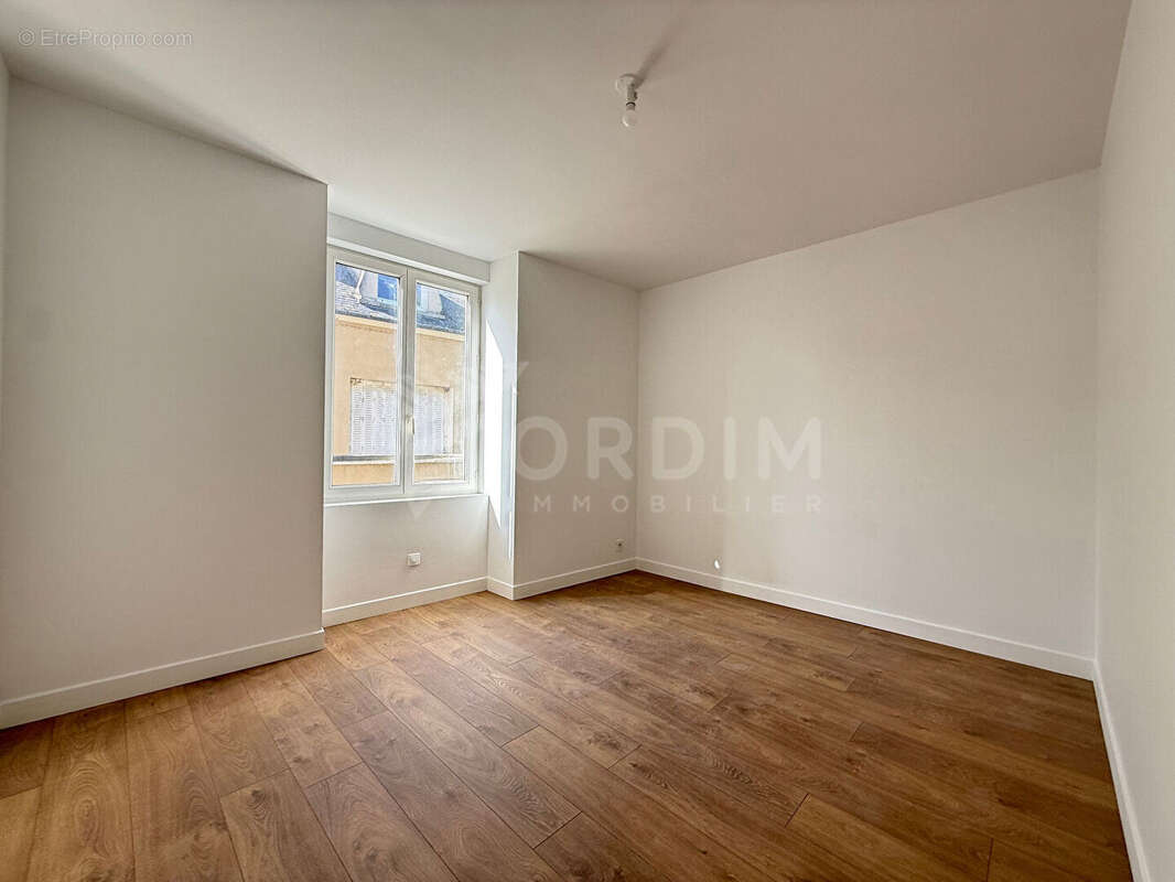 Appartement à NEUVY-SUR-LOIRE