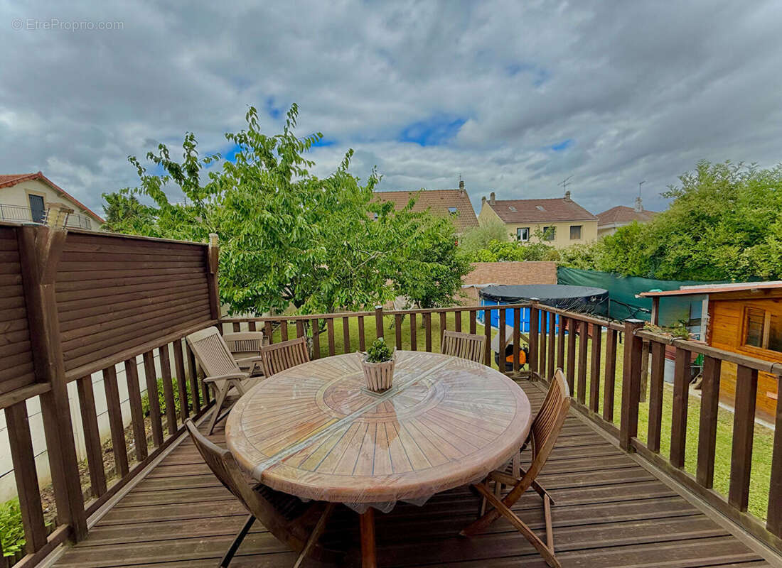 Maison à GOUSSAINVILLE