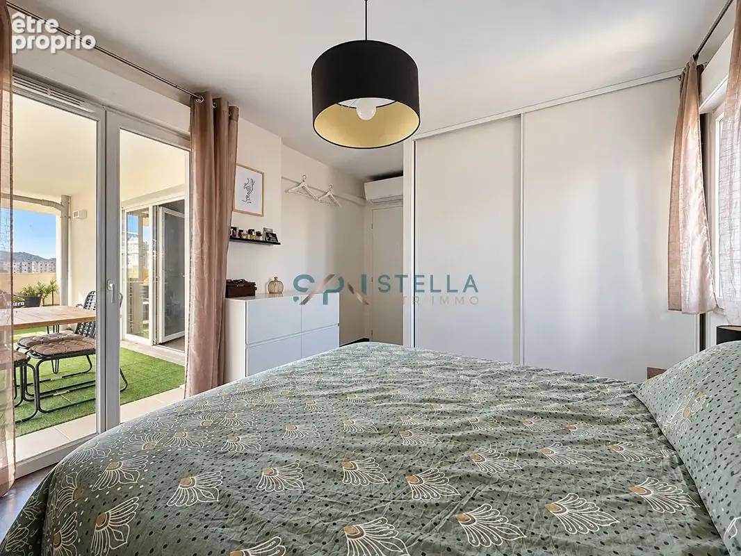 T3 avec 2 garages et une belle terrasse ! - photo 6