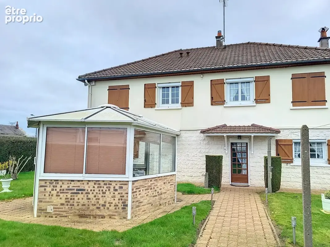 Maison 5 pièces 140 m² à vendre à Saint-Cyr-Sur-Loire (37540) - photo 2